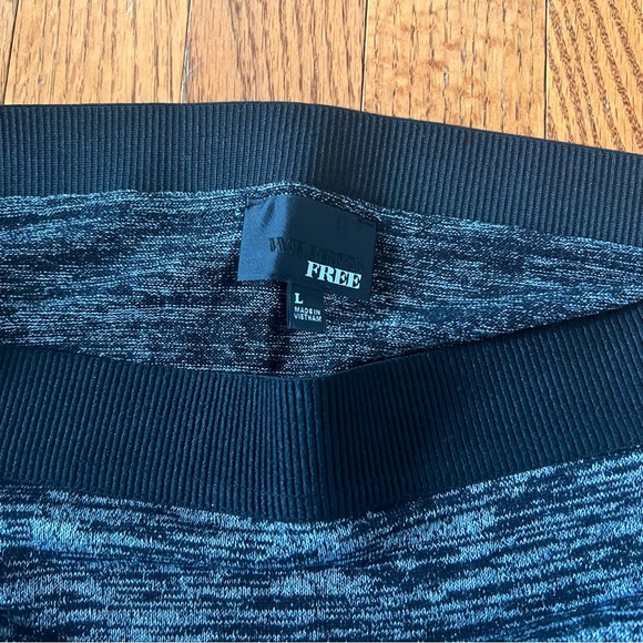 Wilfred Free Tyra Skirt Heather Black. - Picture 7 of 7